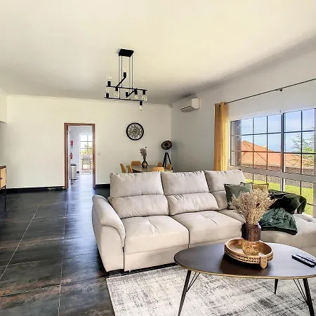 Casa Dasa By Lovelystay בית נופש Achadas da Cruz