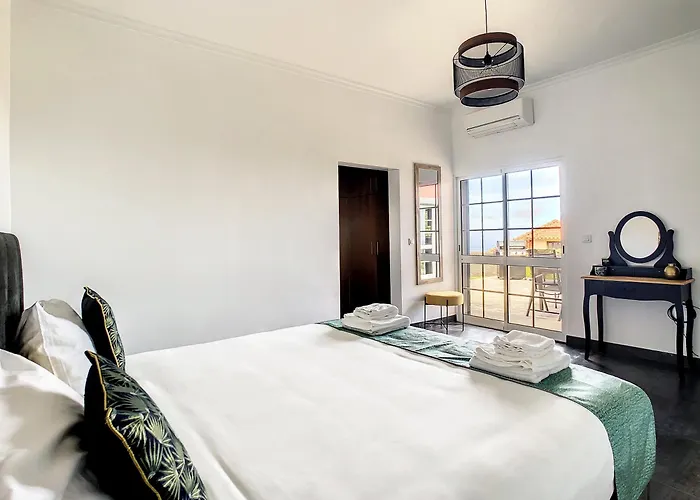 Prázdninový dům Casa Dasa By Lovelystay Achadas da Cruz